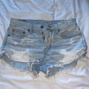 AMERICAN EAGLE denim short shorts.
